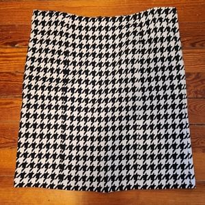 Black and white checked skirt size 14